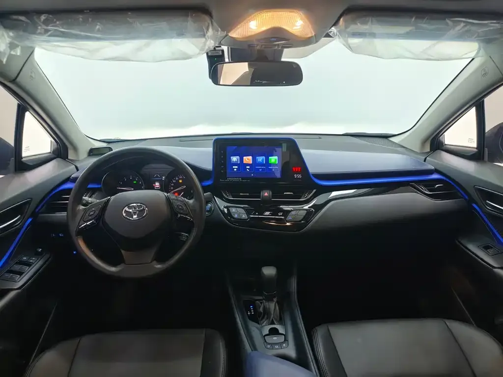 Toyota C-HR — фото 9