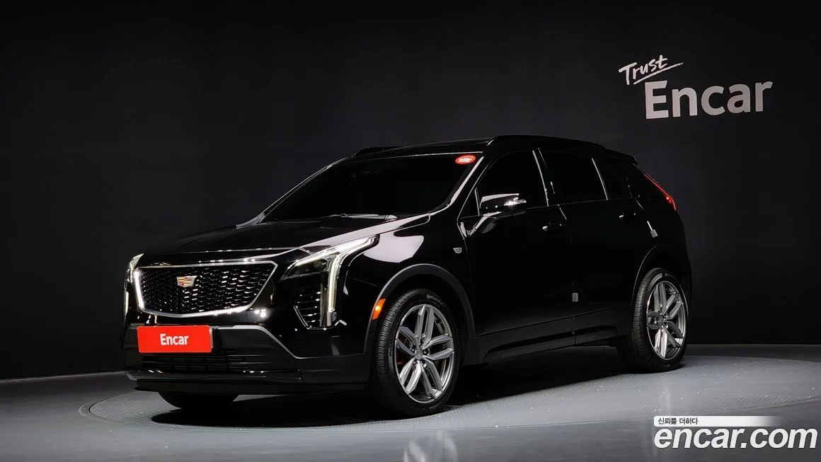 Cadillac XT4 — фото 1