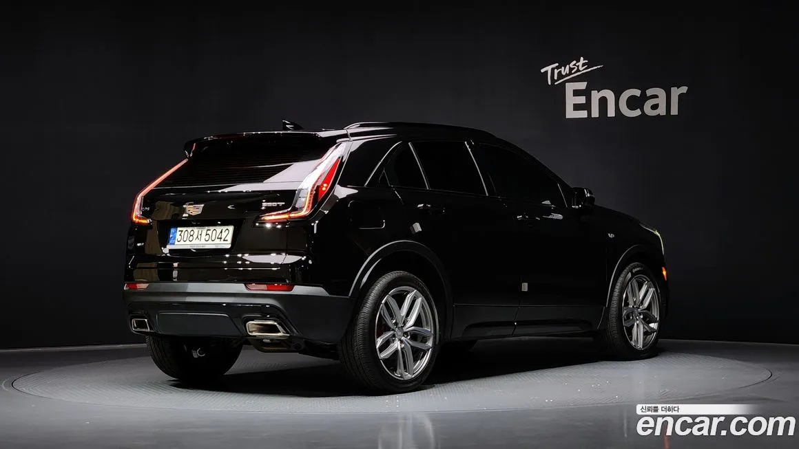 Cadillac XT4 — фото 2