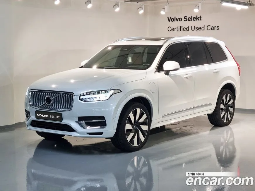 Volvo XC90 — фото 1