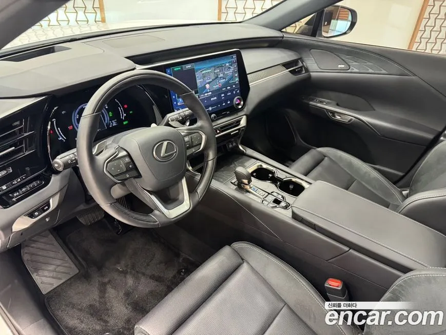 Lexus RX — фото 10