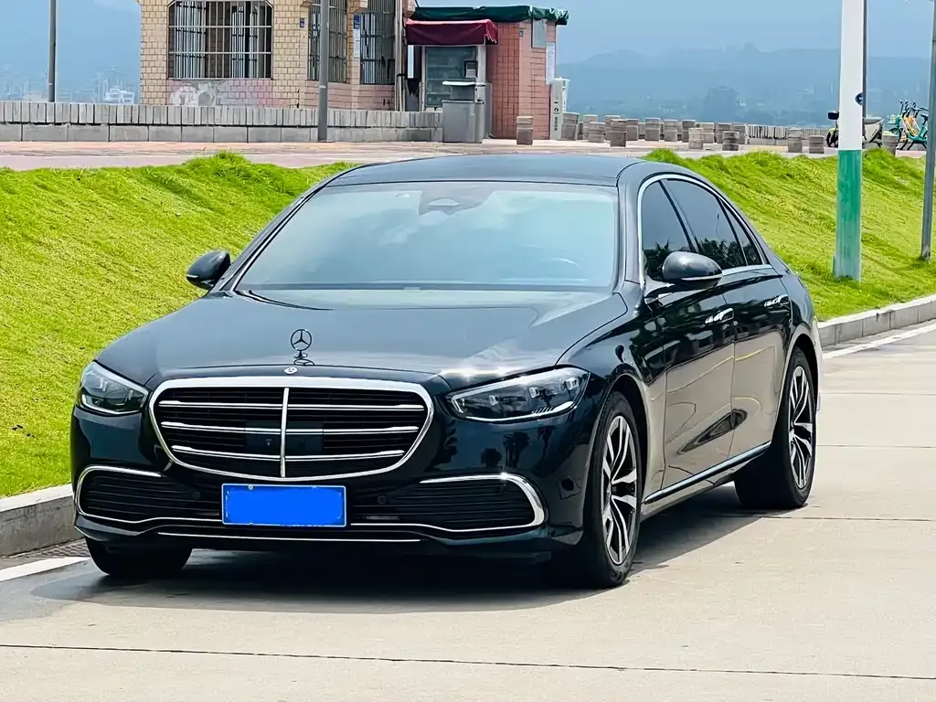 Mercedes-Benz S-Class — фото 1