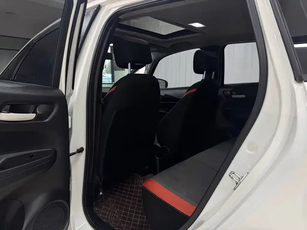 Honda Fit — фото 8