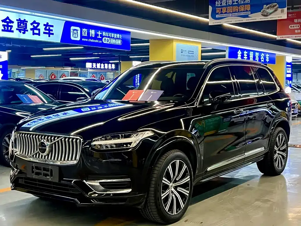 Volvo XC90 — фото 1