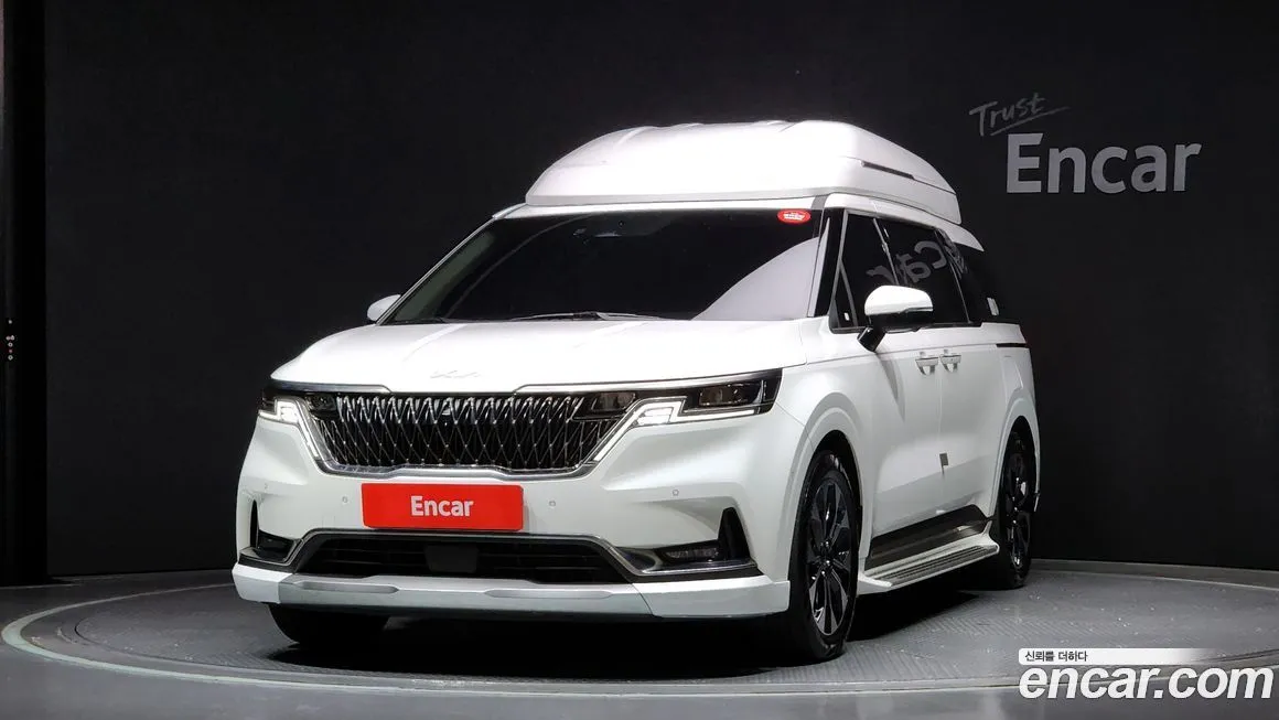 Kia Carnival — фото 1