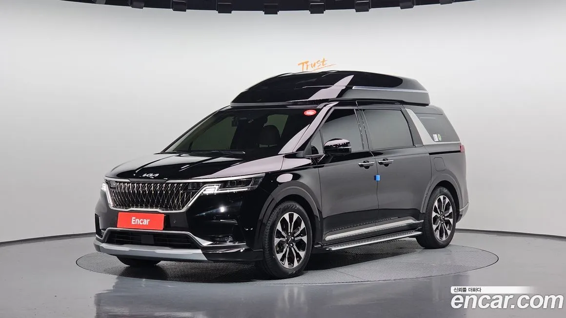 Kia Carnival — фото 1