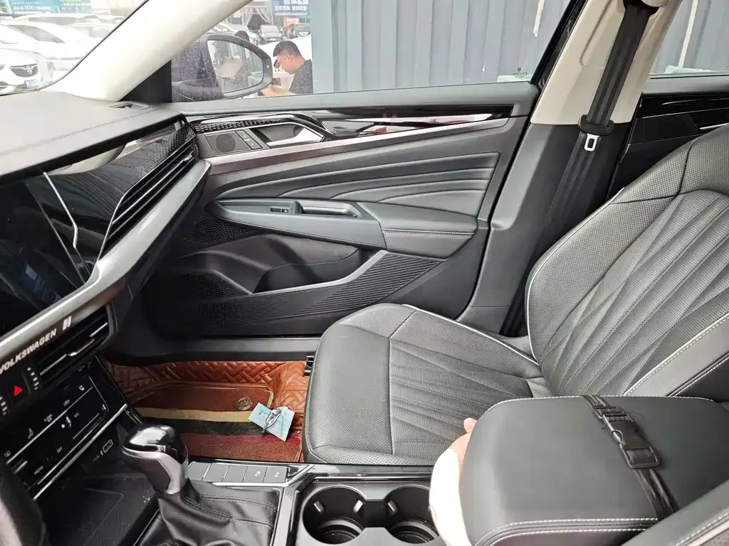 Volkswagen Passat — фото 5
