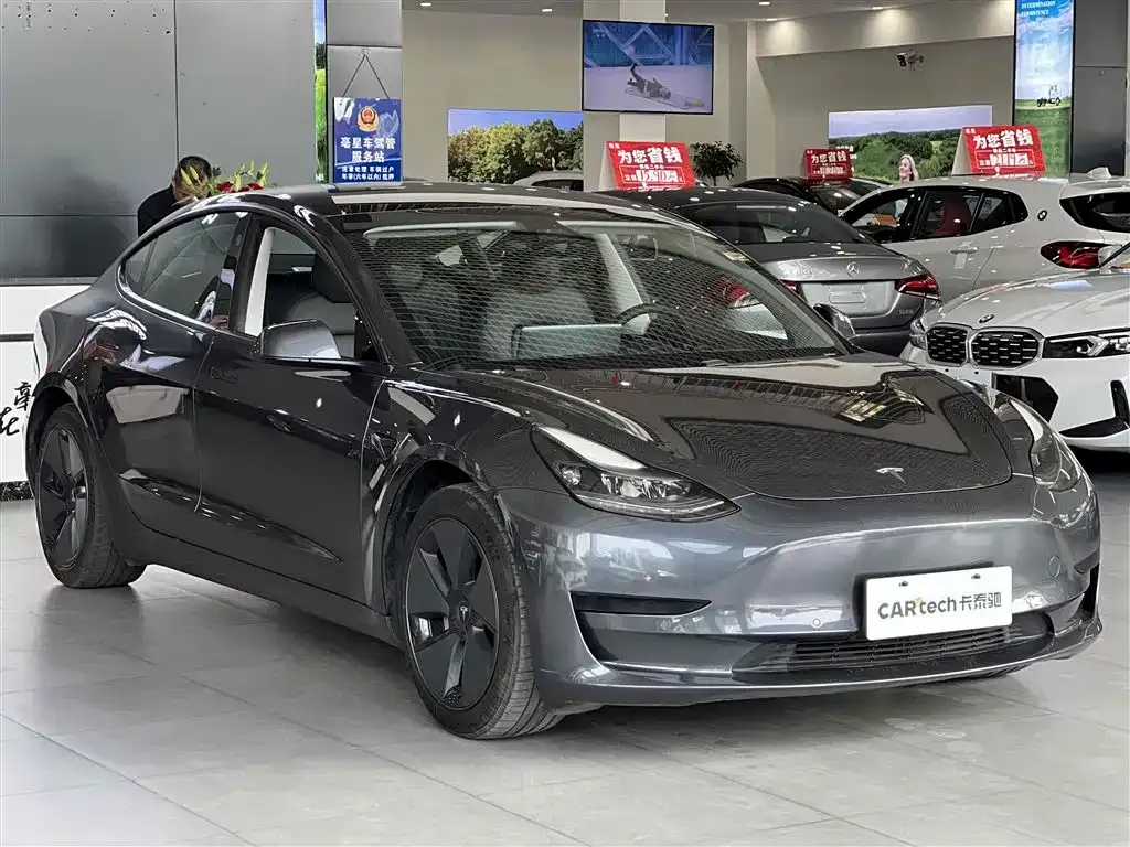 Tesla Model 3 — фото 3