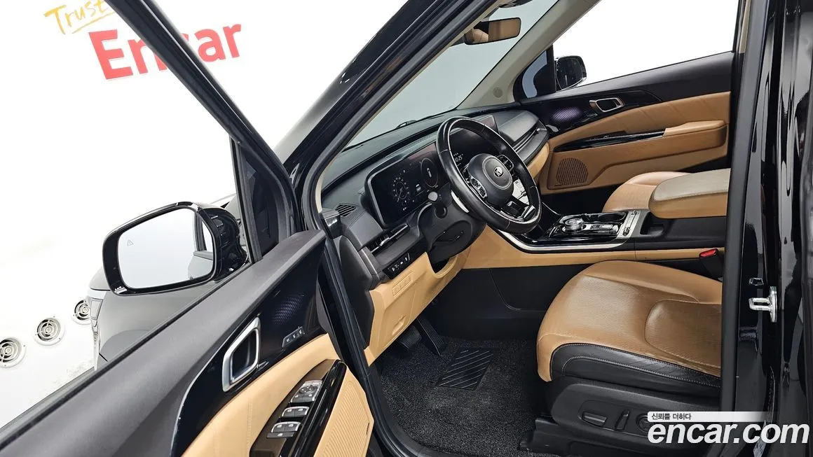 Kia Carnival — фото 10