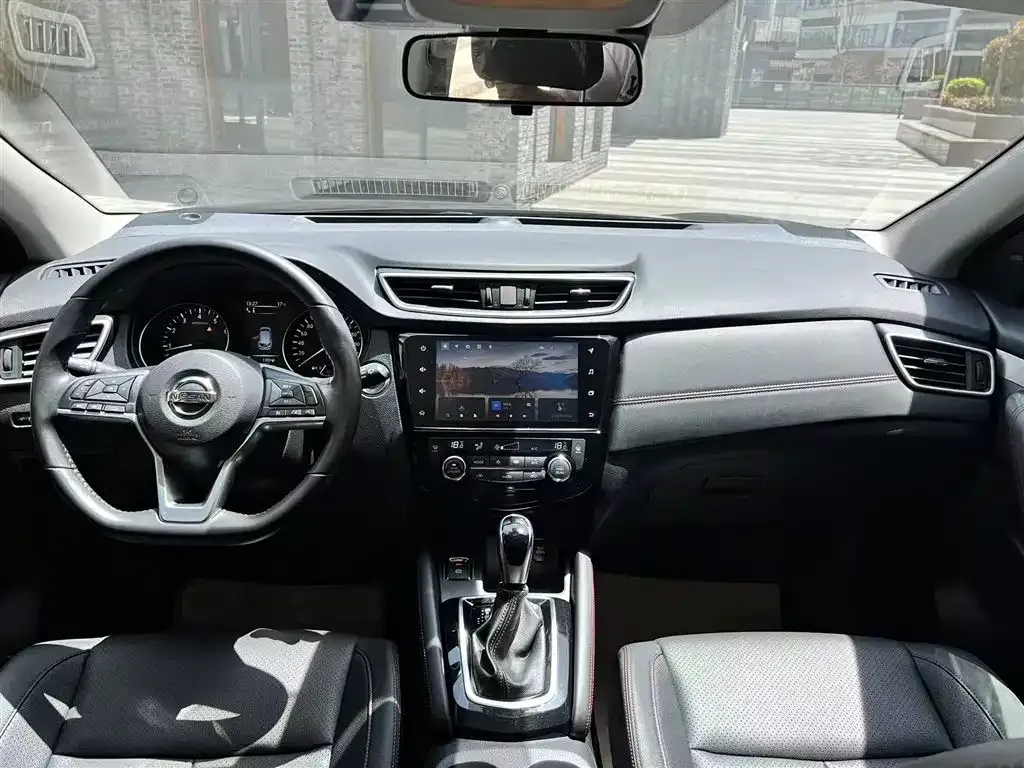 Nissan Qashqai — фото 10