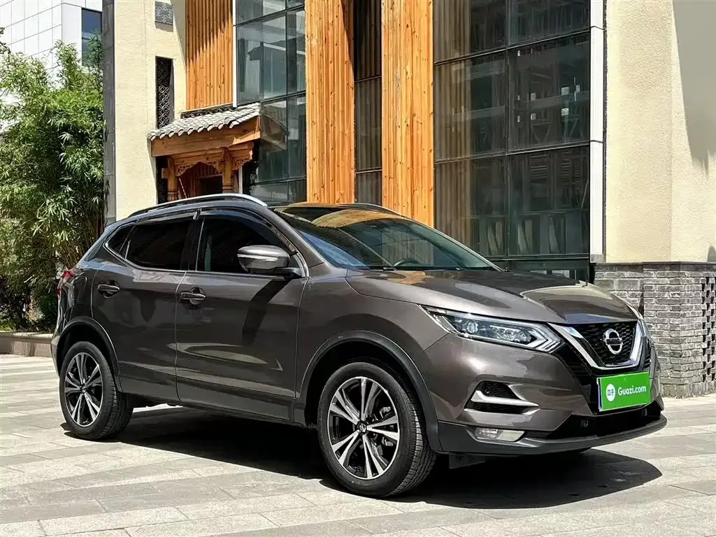 Nissan Qashqai — фото 4