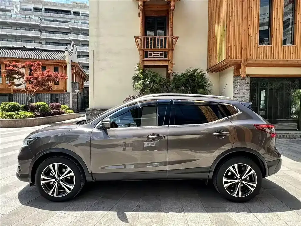 Nissan Qashqai — фото 5