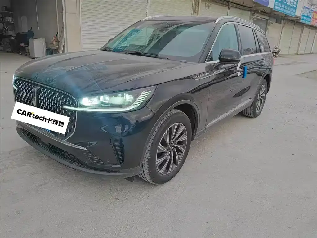 Lincoln Aviator — фото 1