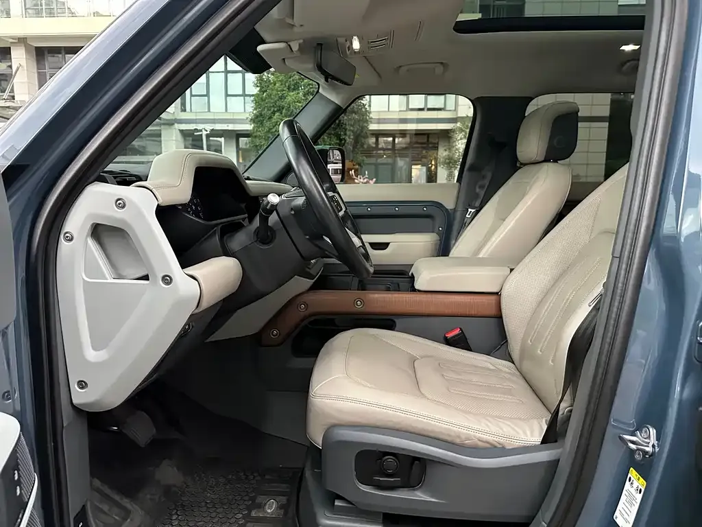 Land Rover Defender — фото 10
