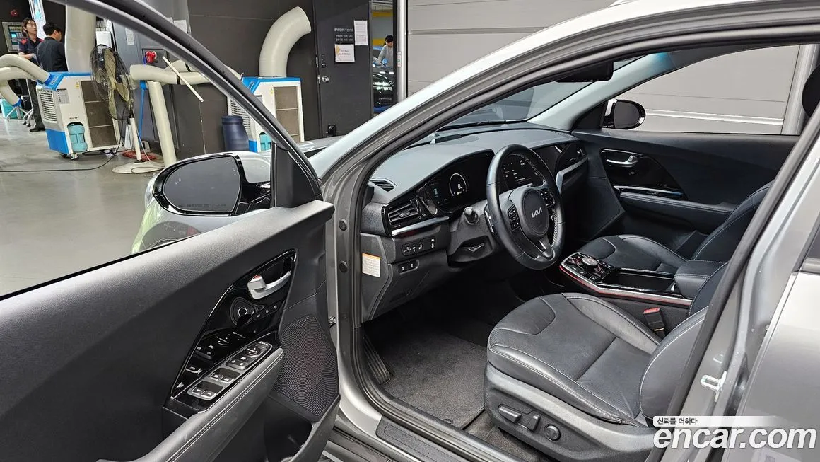 Kia Niro — фото 10