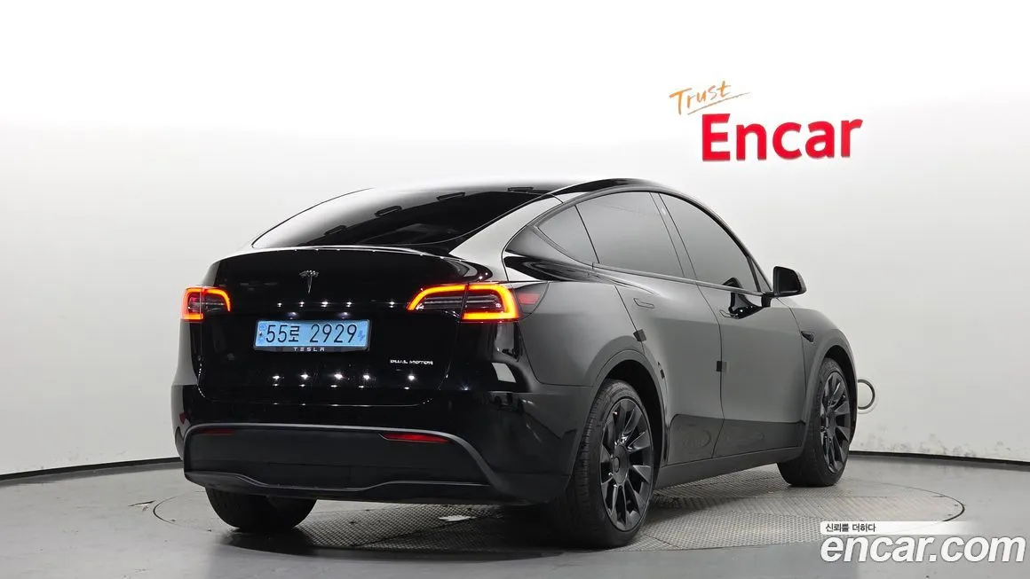 Tesla Model Y — фото 2