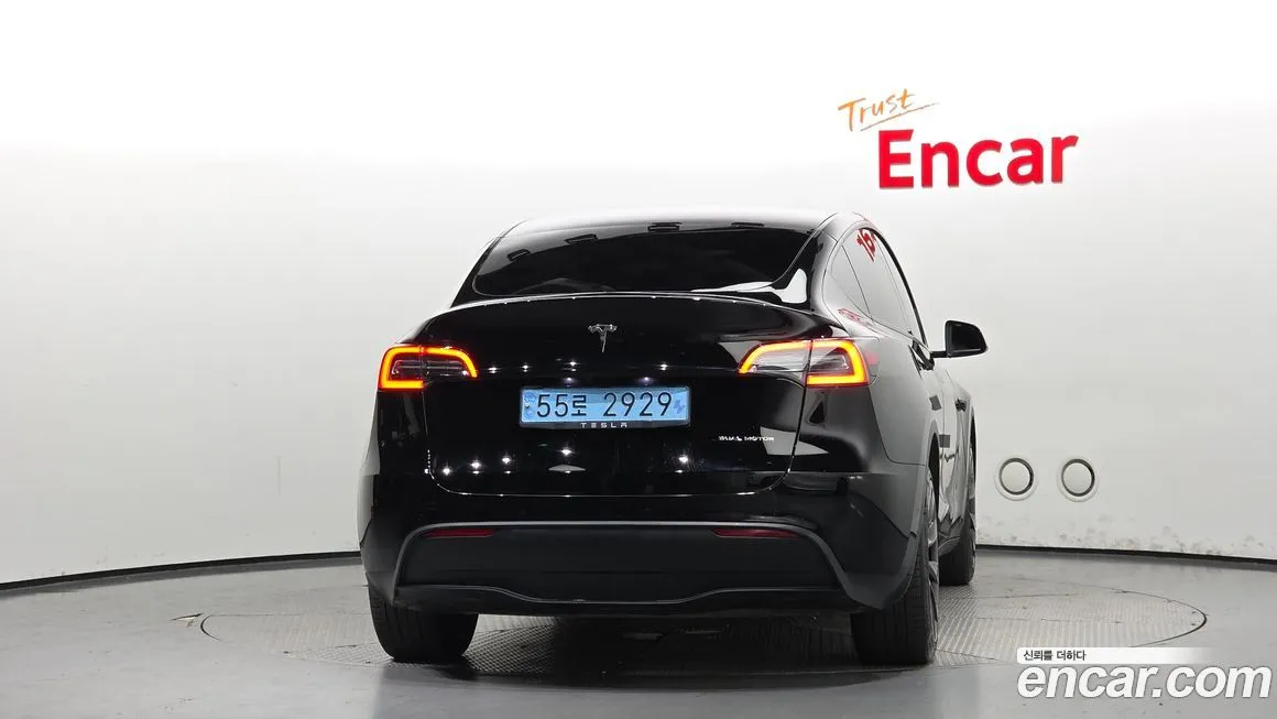 Tesla Model Y — фото 4
