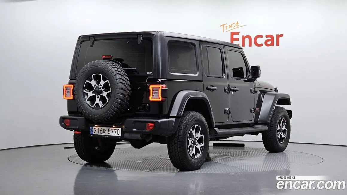 Jeep Wrangler — фото 2