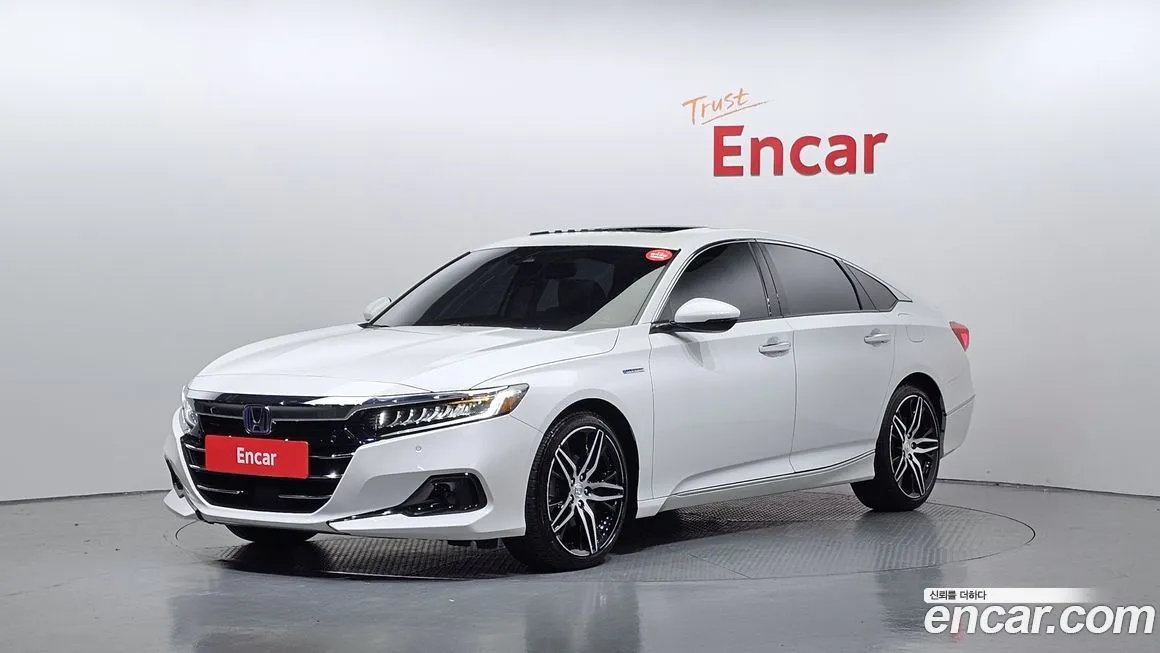 Honda Accord — фото 1
