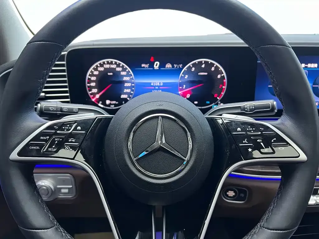Mercedes-Benz GLE — фото 10