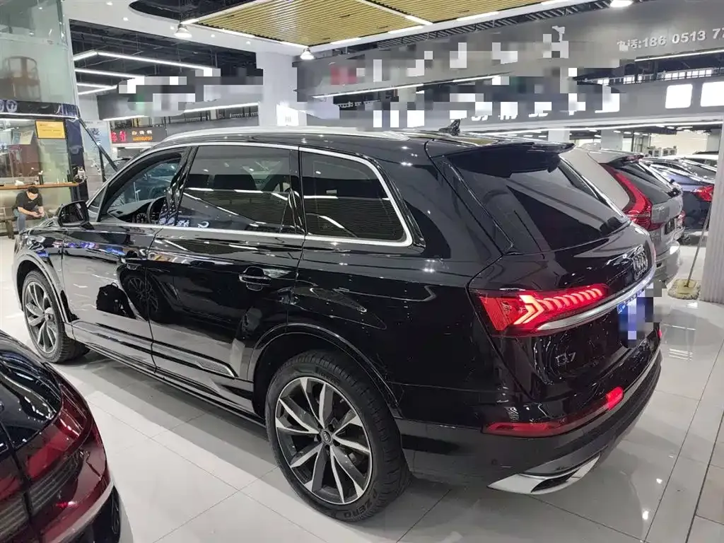 Audi Q7 — фото 5