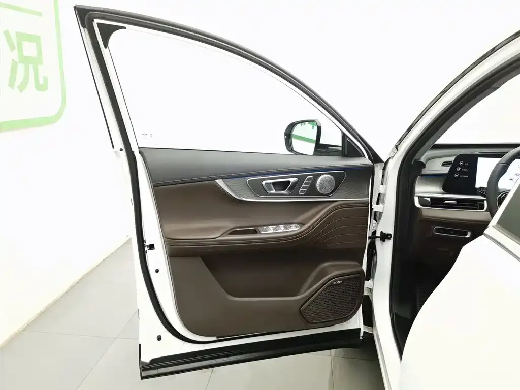 Chery Tiggo 8 PRO — фото 8