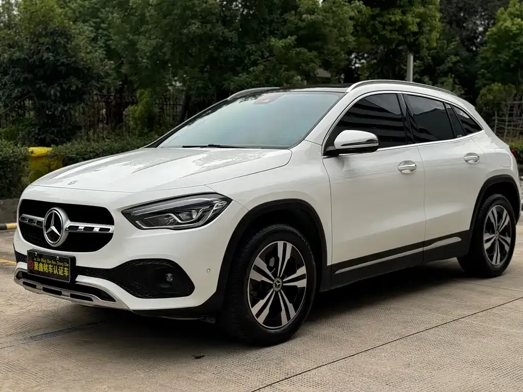 Mercedes-Benz GLA — фото 1