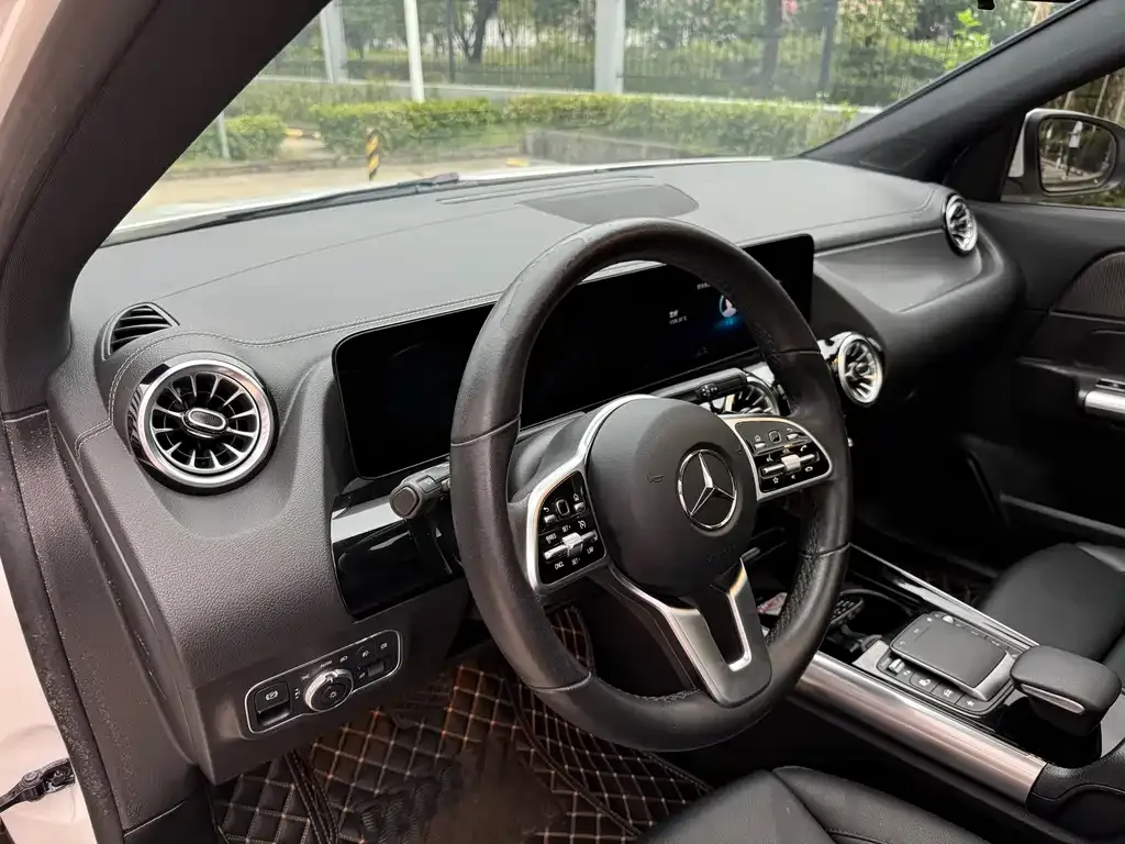 Mercedes-Benz GLA — фото 10