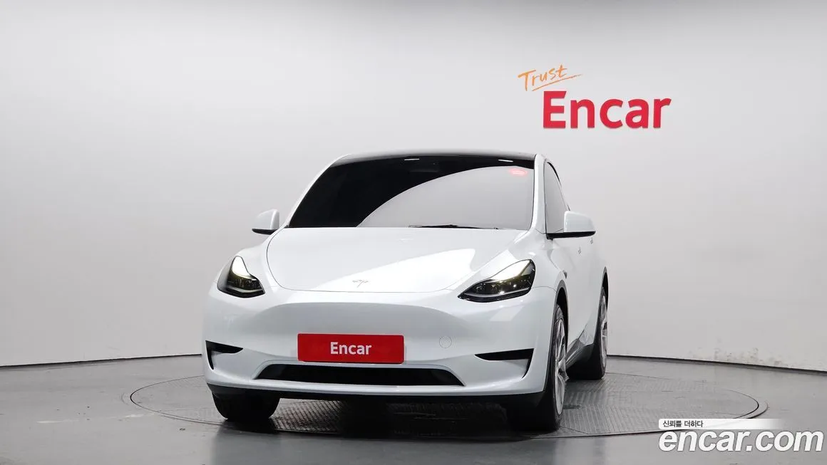 Tesla Model Y — фото 3