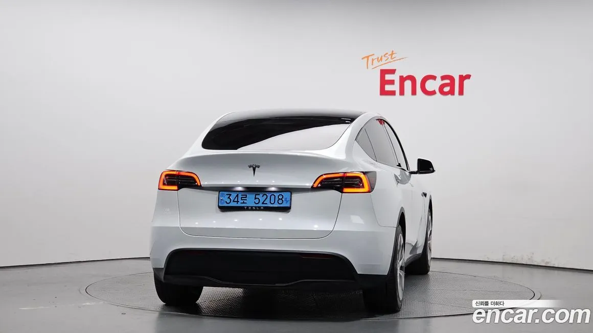 Tesla Model Y — фото 4