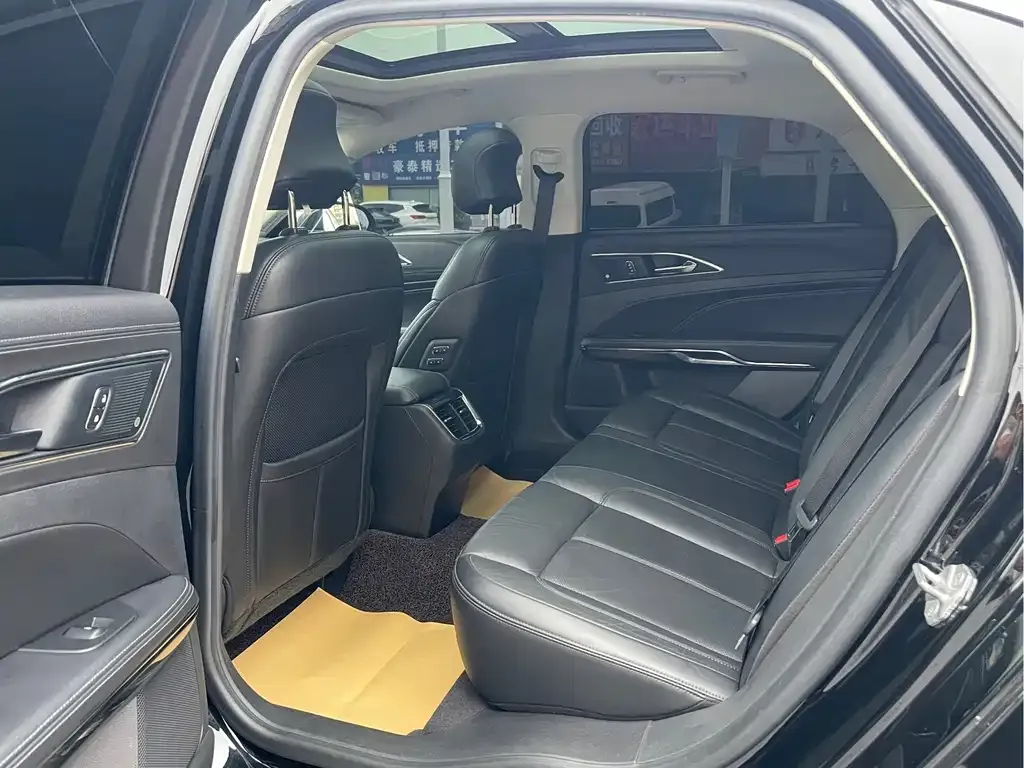 Ford Taurus — фото 10