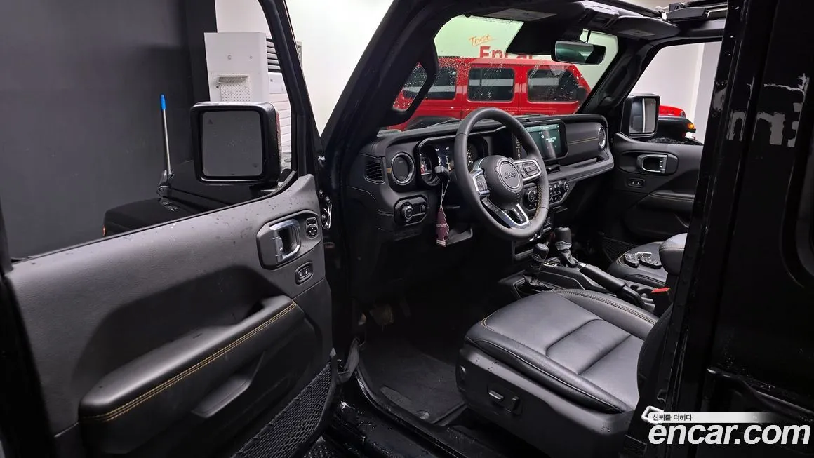 Jeep Wrangler — фото 10