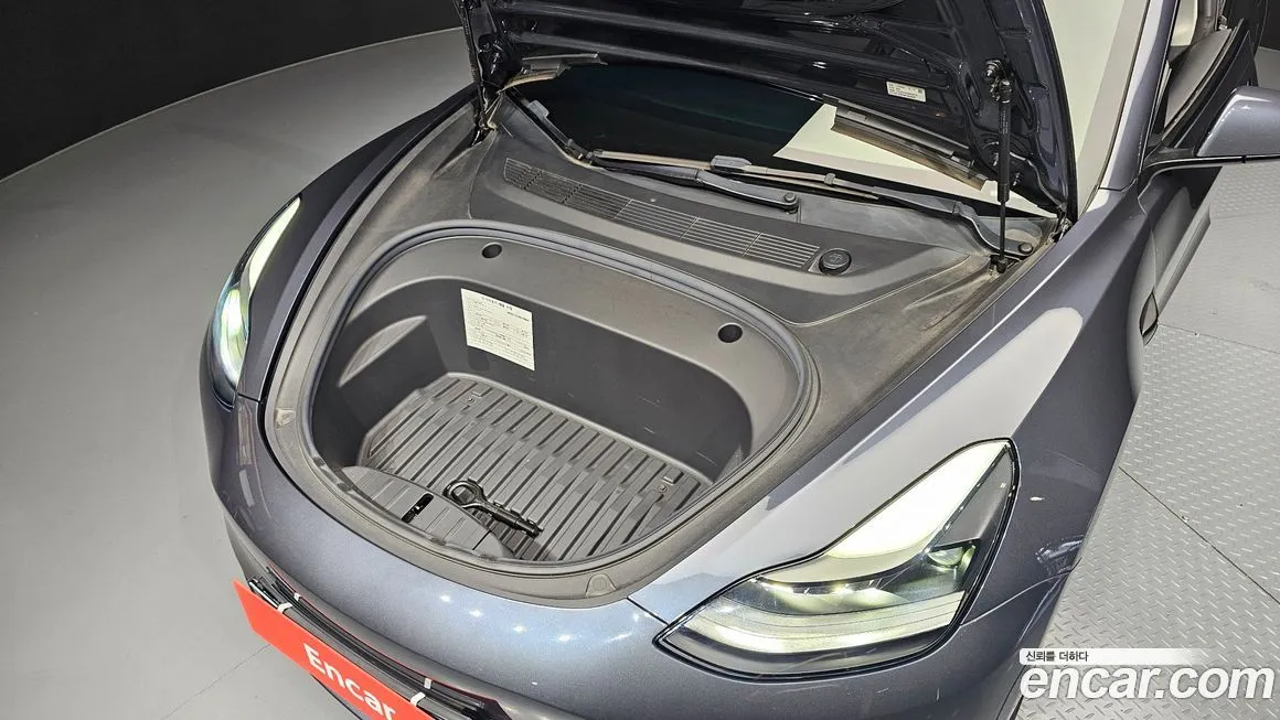 Tesla Model 3 — фото 6