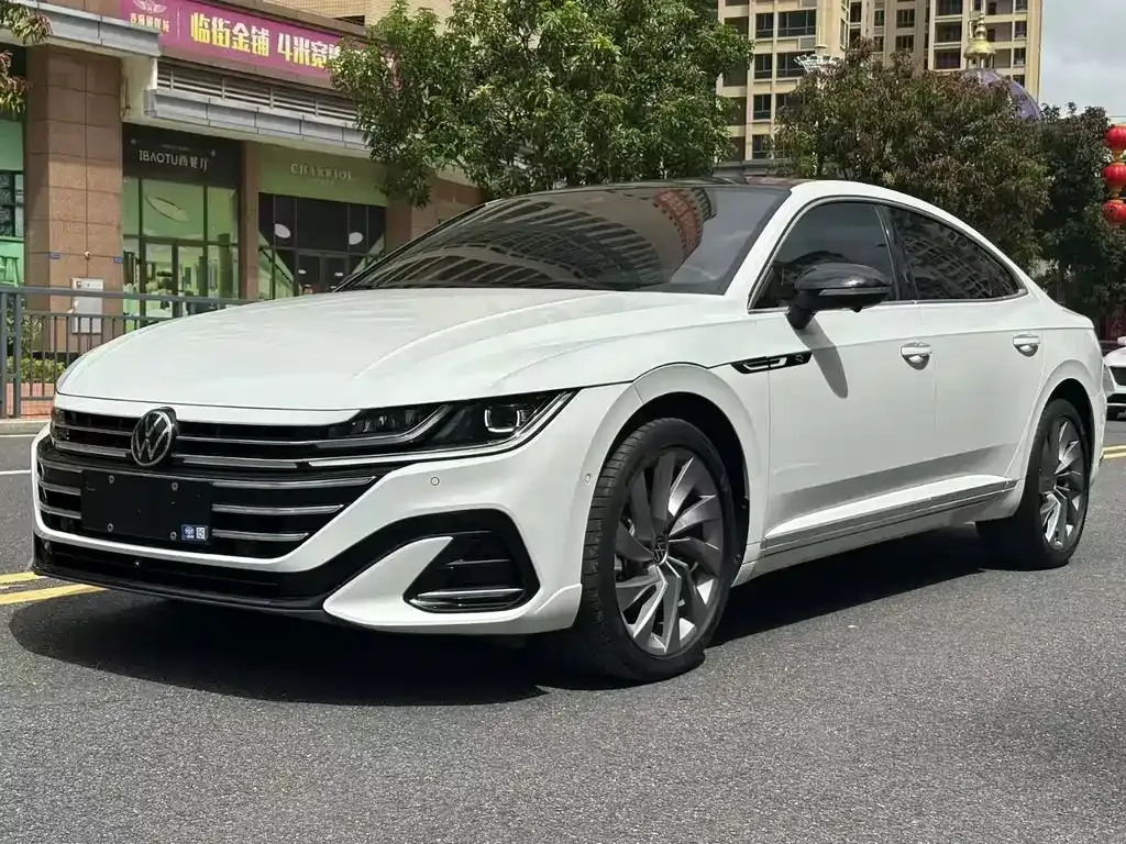 Volkswagen CC — фото 1