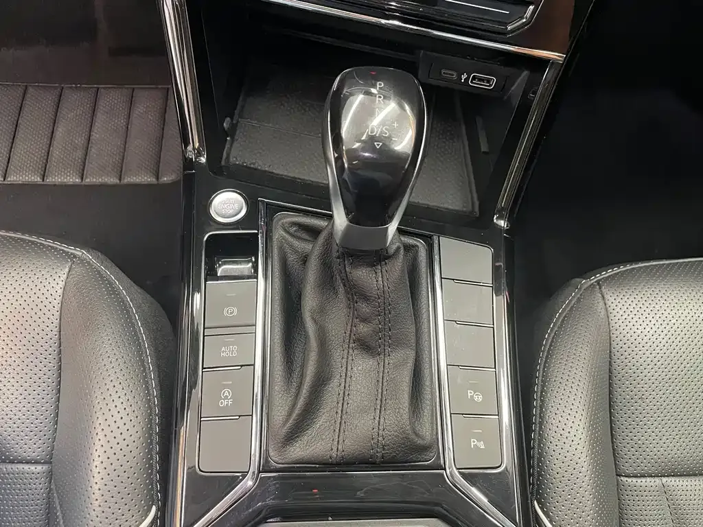 Volkswagen Passat — фото 7