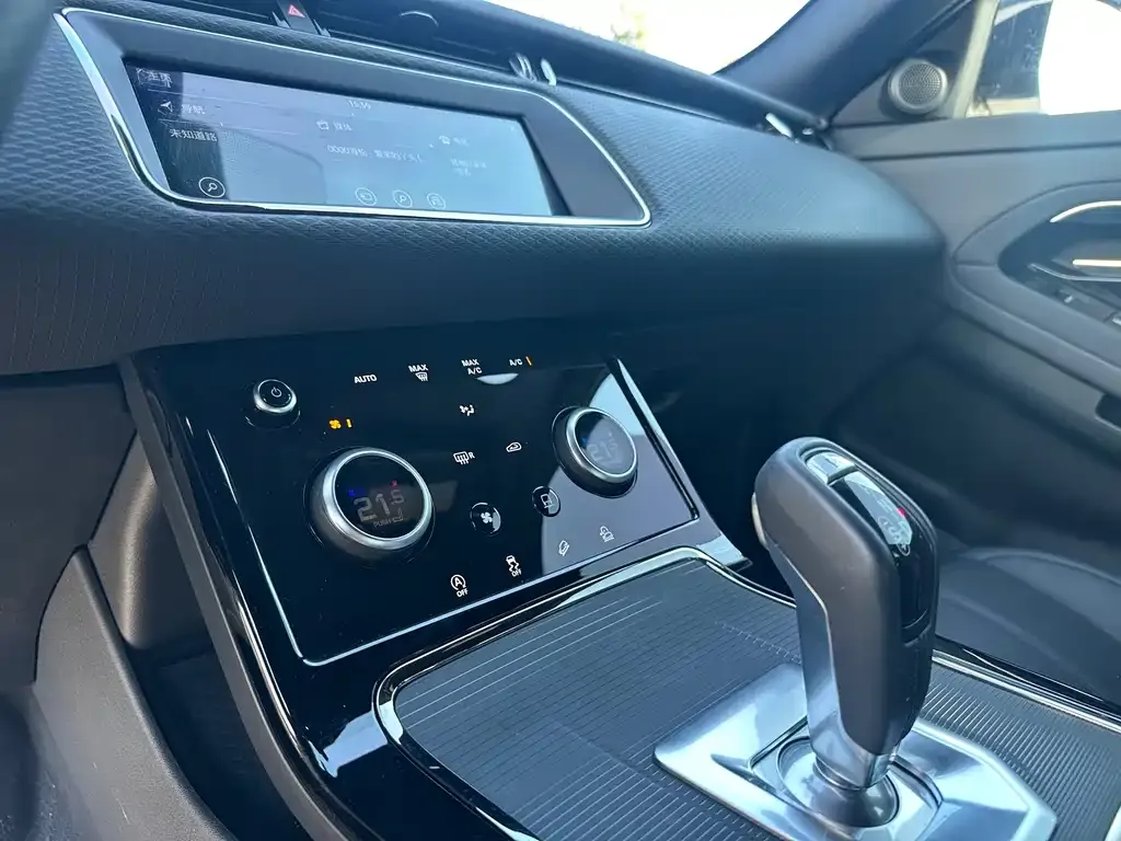 Land Rover Evoque — фото 9