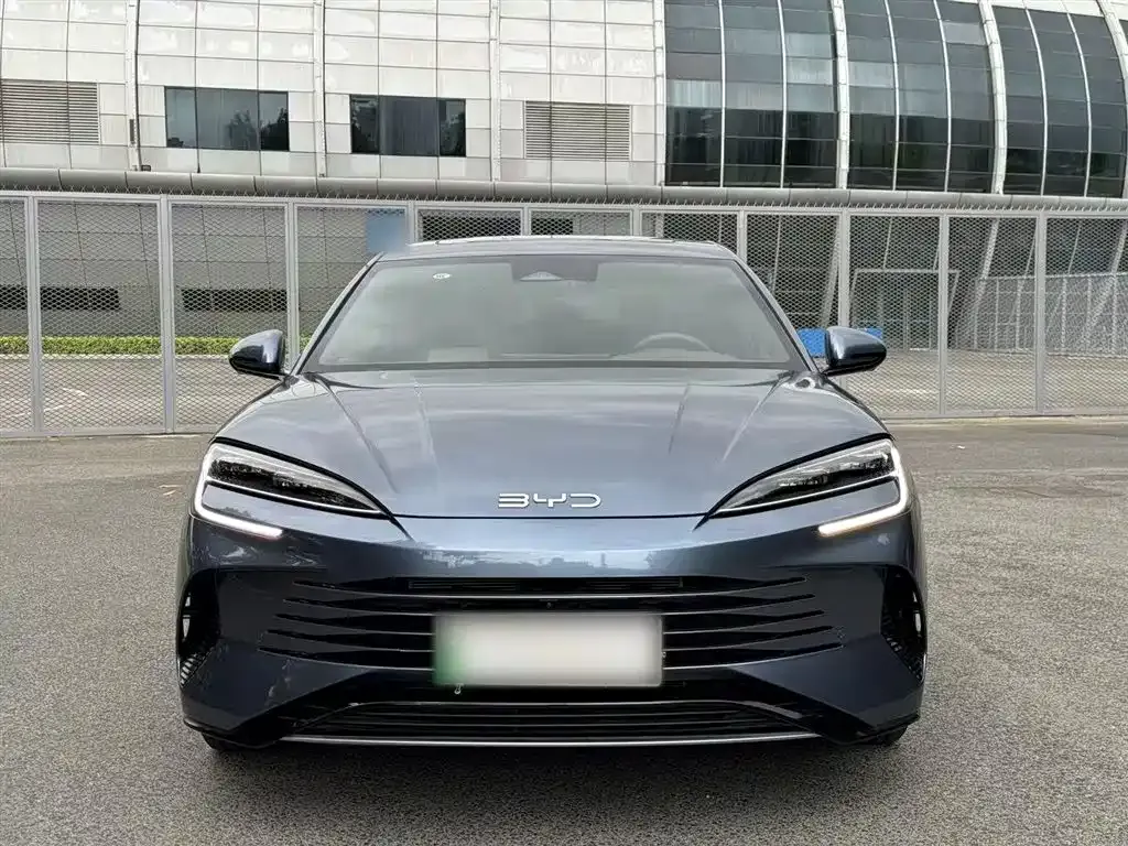 BYD Seal — фото 3