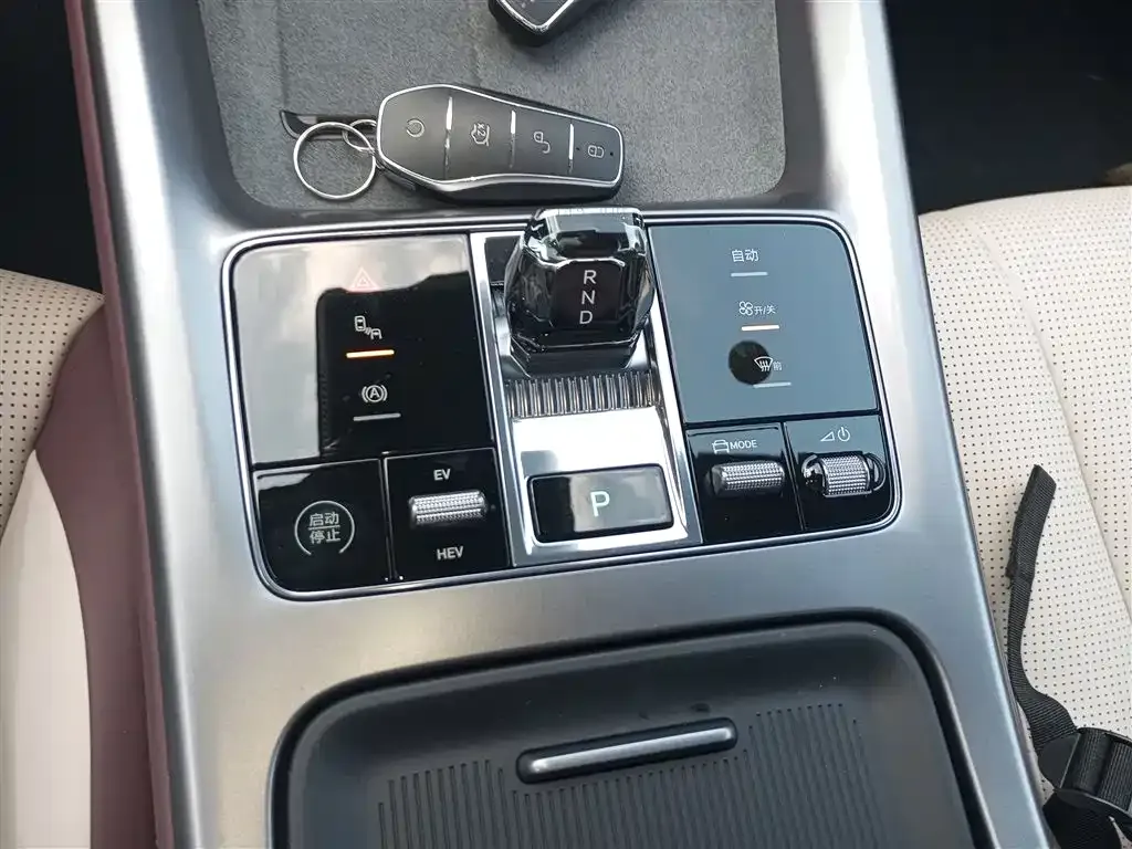 BYD Seal — фото 7