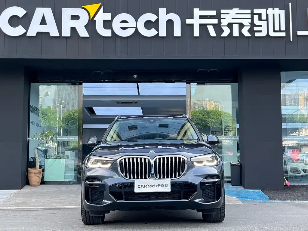 BMW X5 (Import) — фото 2
