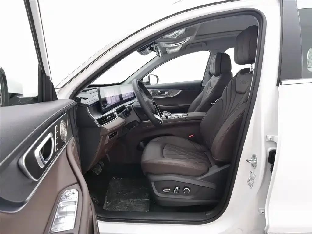 Chery Tiggo 8 PRO — фото 10
