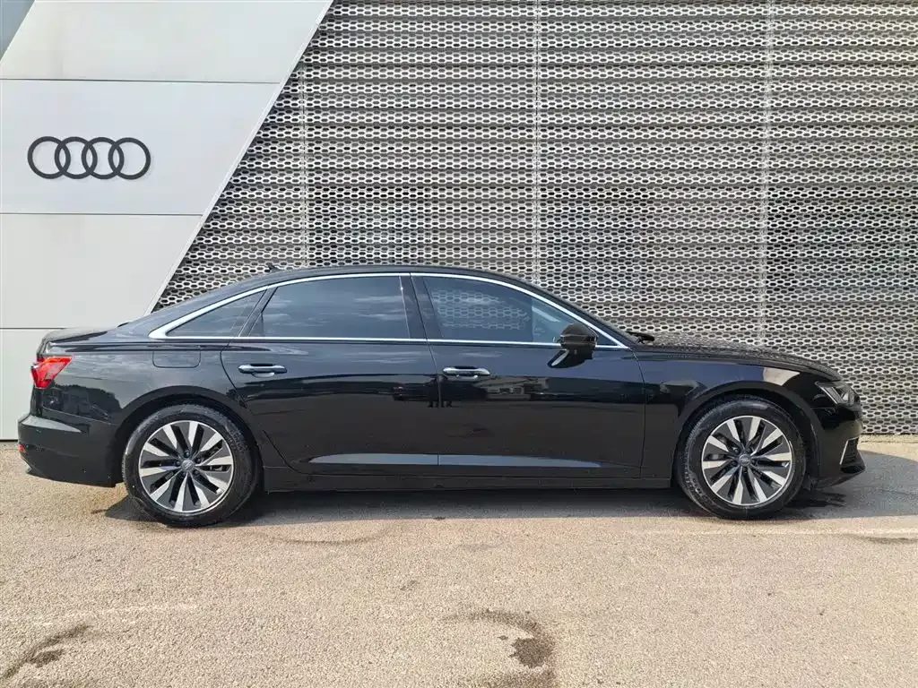 Audi A6L — фото 5