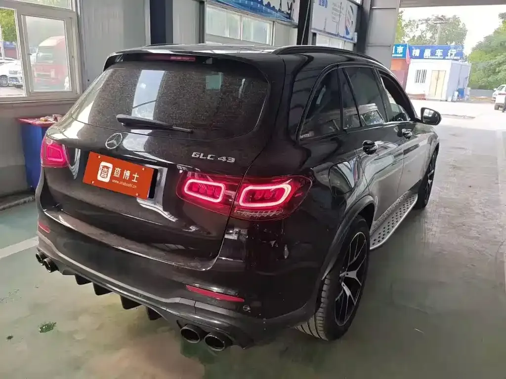 Mercedes-Benz GLC AMG — фото 4