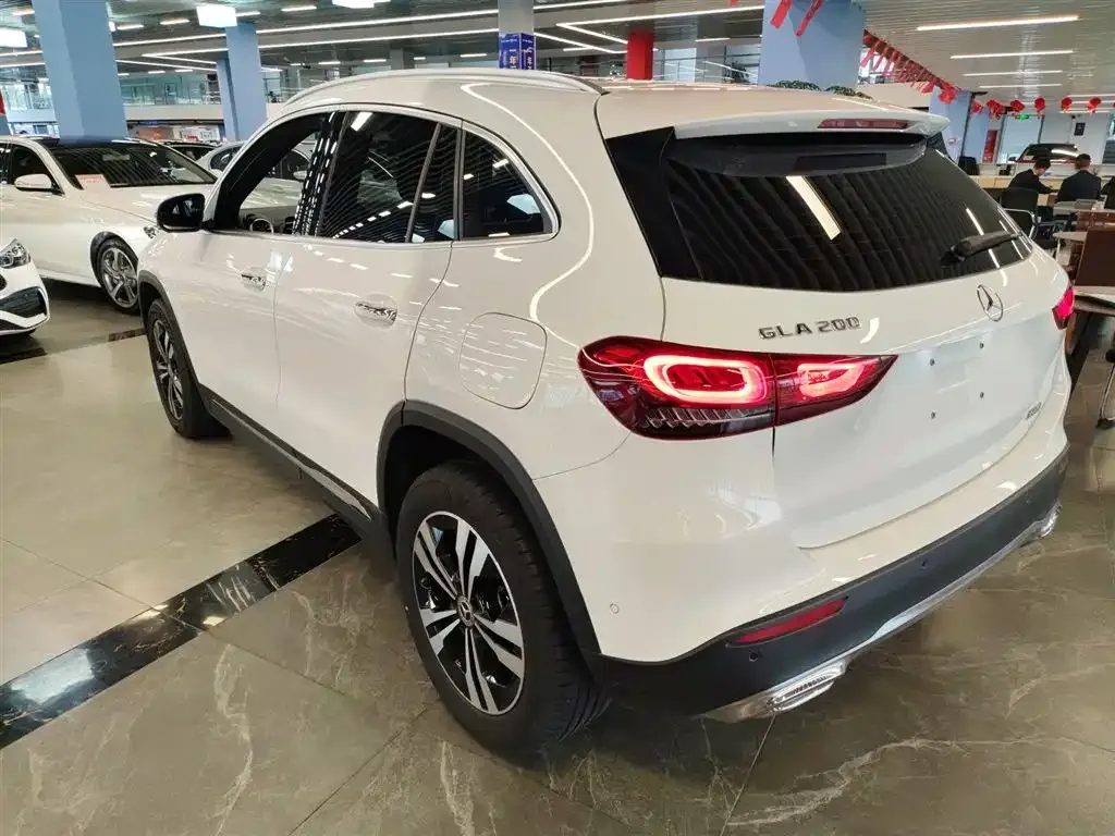 Mercedes-Benz GLA — фото 5