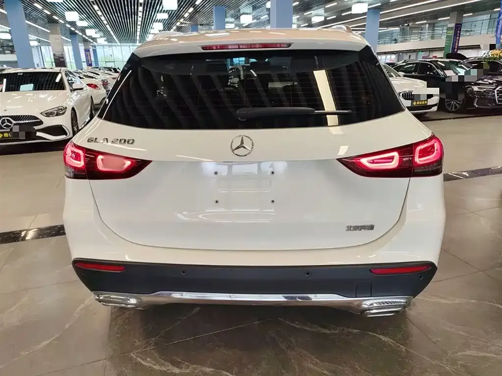 Mercedes-Benz GLA — фото 6