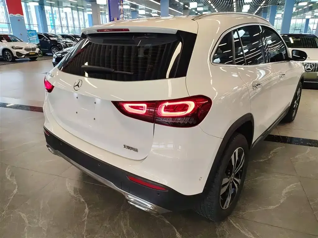 Mercedes-Benz GLA — фото 7
