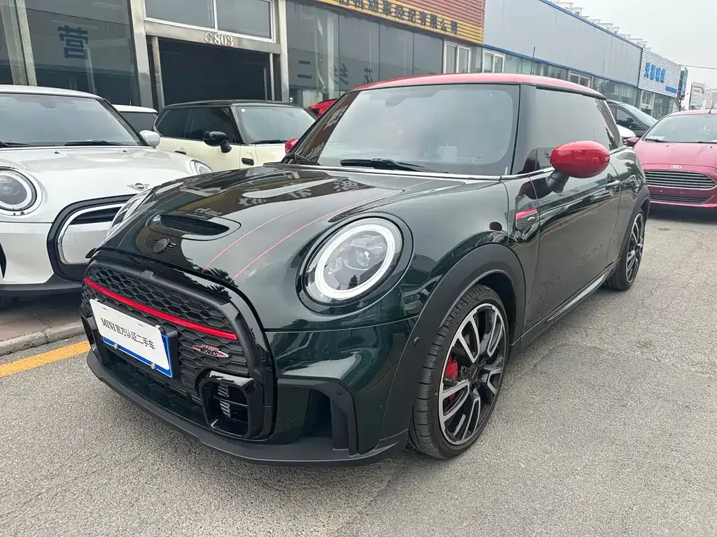 MINI JCW (John Cooper Works) — фото 1