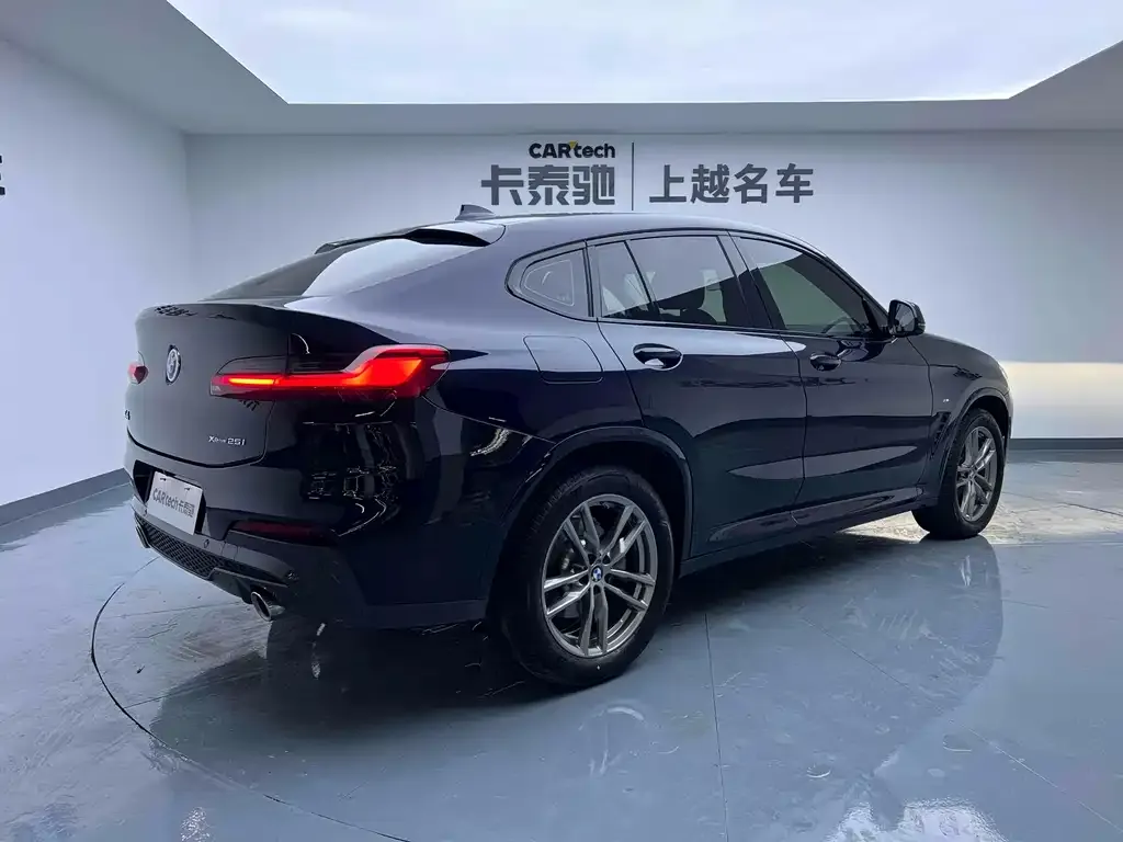 BMW X4 — фото 7