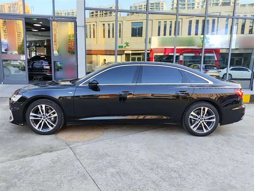 Audi A6L — фото 5