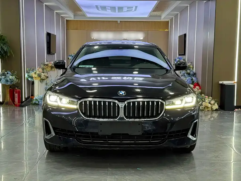 BMW 5 Series — фото 2