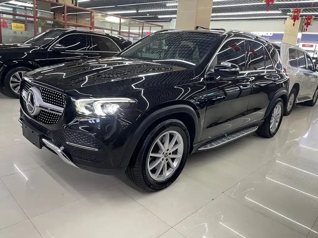 Mercedes-Benz GLE — фото 1